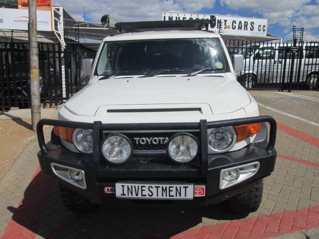 2012 Toyota FJ Cruiser photo