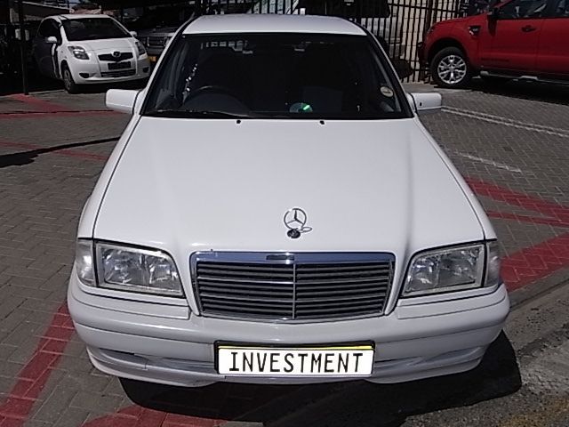 2000 Mercedes-Benz C180 photo