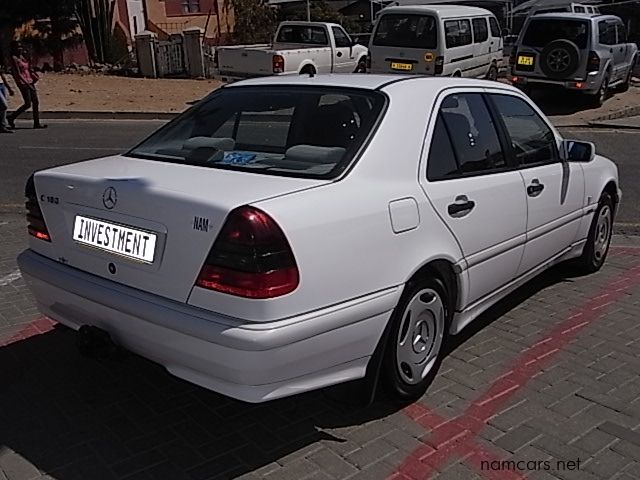 2000 Mercedes-Benz C180 photo
