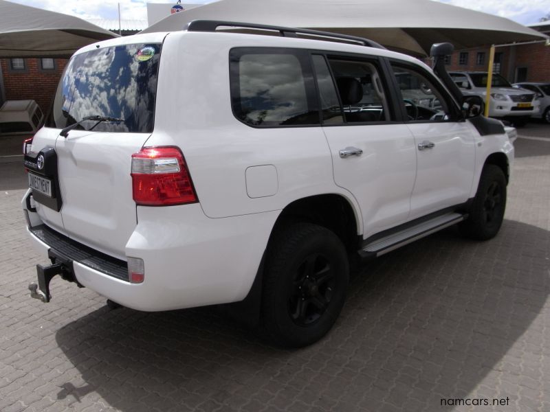 2016 Toyota Land cruiser 200 series photo