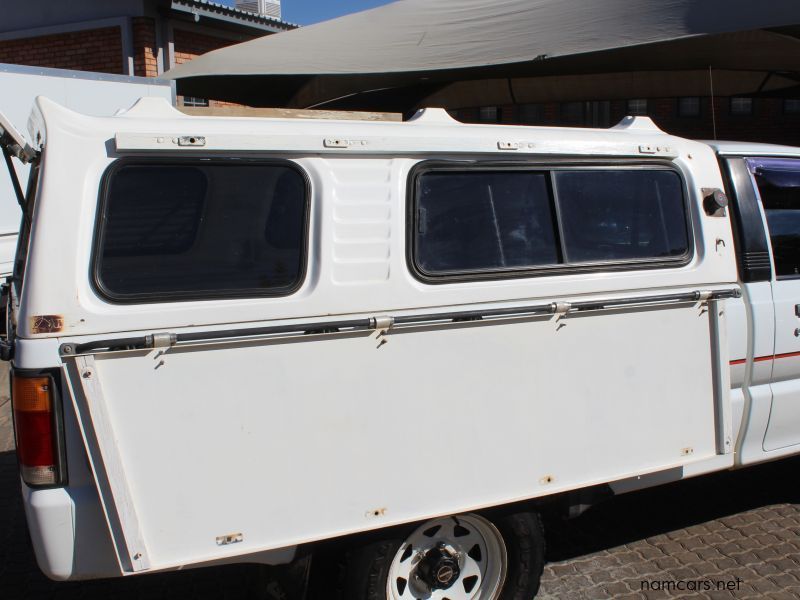 1992 Mazda B2600 Drifter 4x4 photo