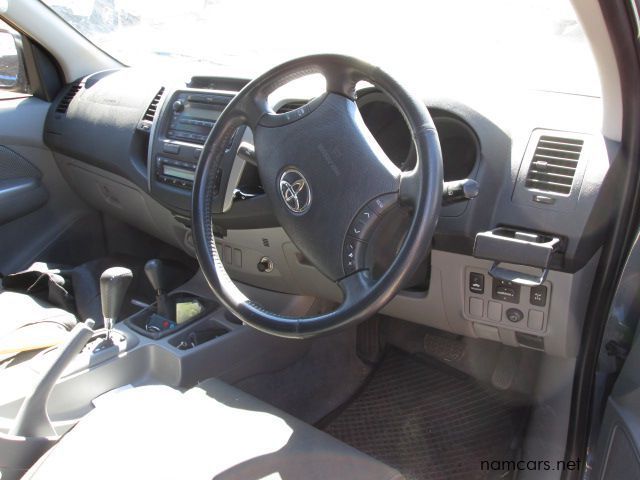 2010 Toyota Hilux photo