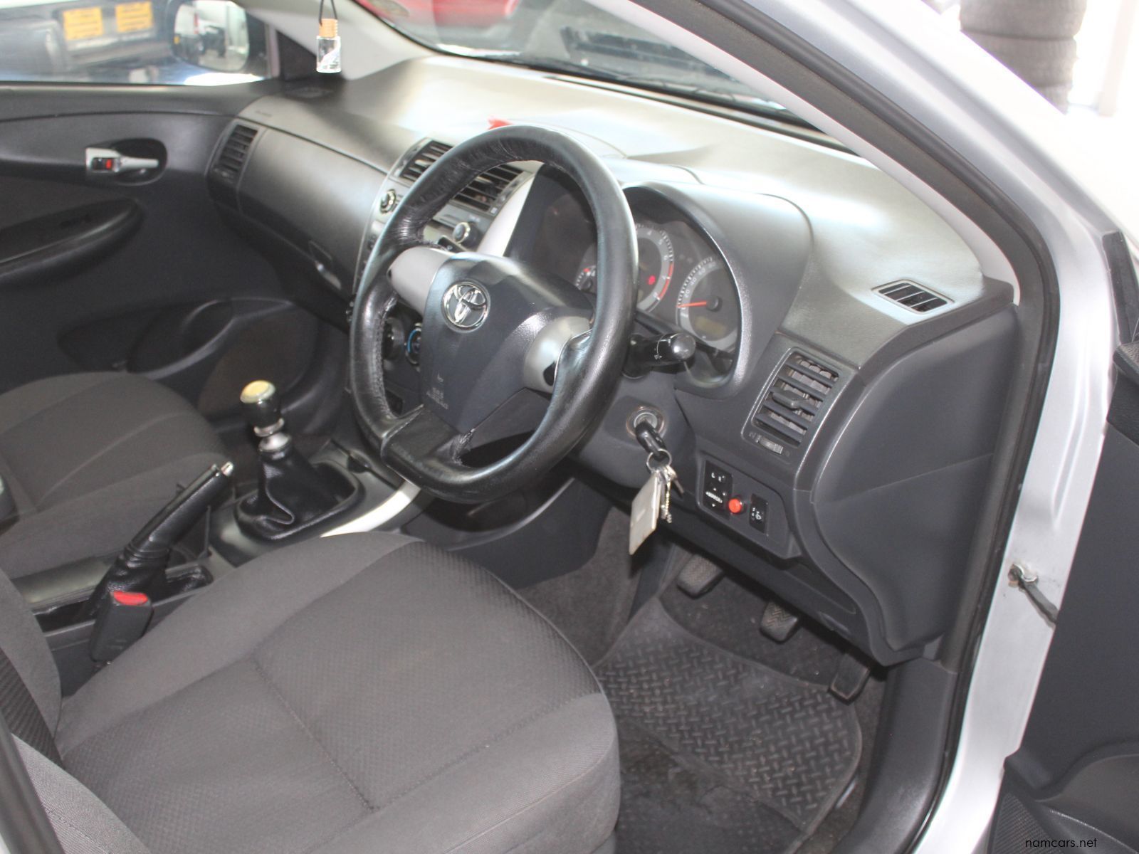 2011 Toyota Corolla Quest Professional photo