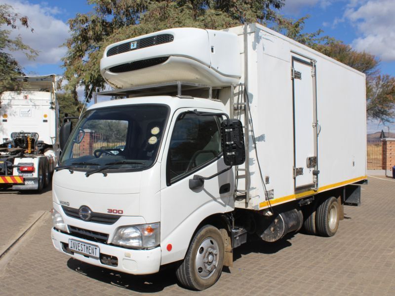 2014 Hino HINO 300 COOLER TRUCK photo