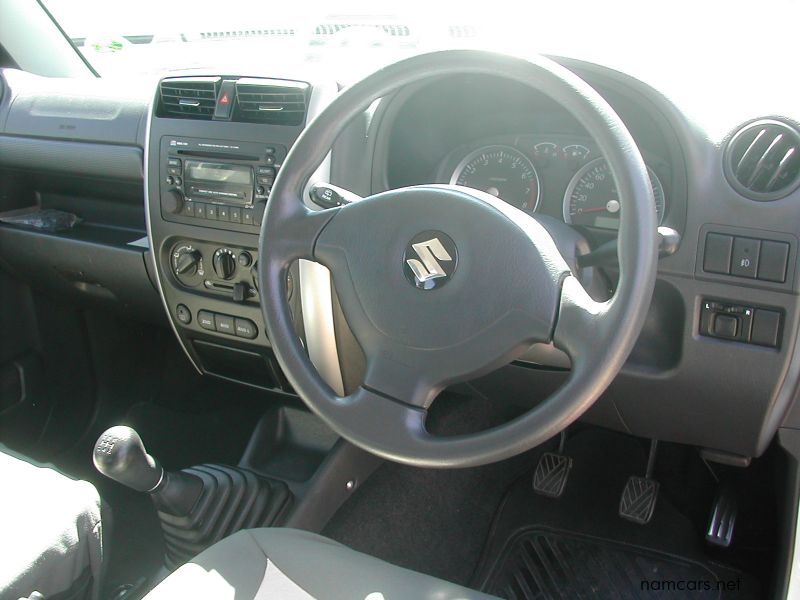 2011 Suzuki Jimny photo