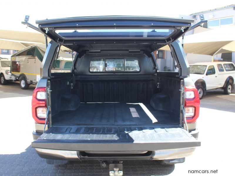 2021 Toyota HILUX 2.8GD6 A/T CLUBCAB 4X4 LEGEND photo