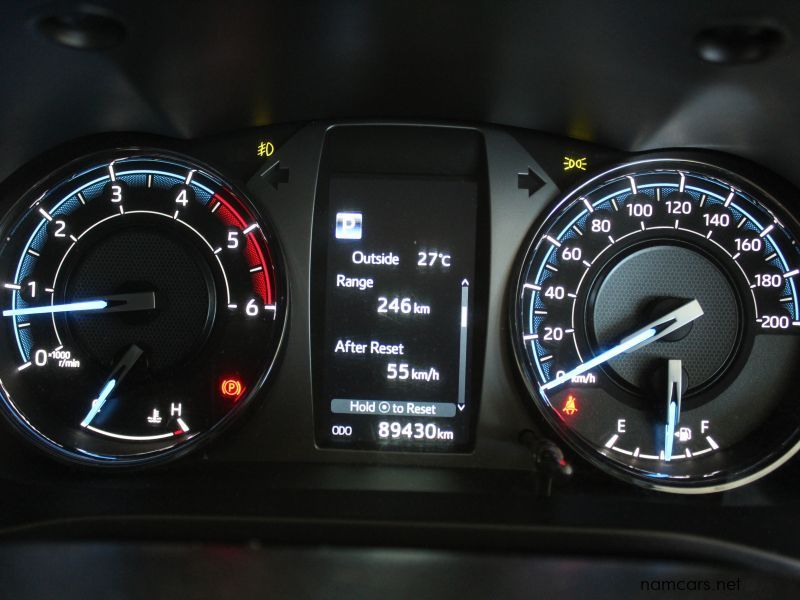 2021 Toyota HILUX 2.8GD6 A/T CLUBCAB 4X4 LEGEND photo