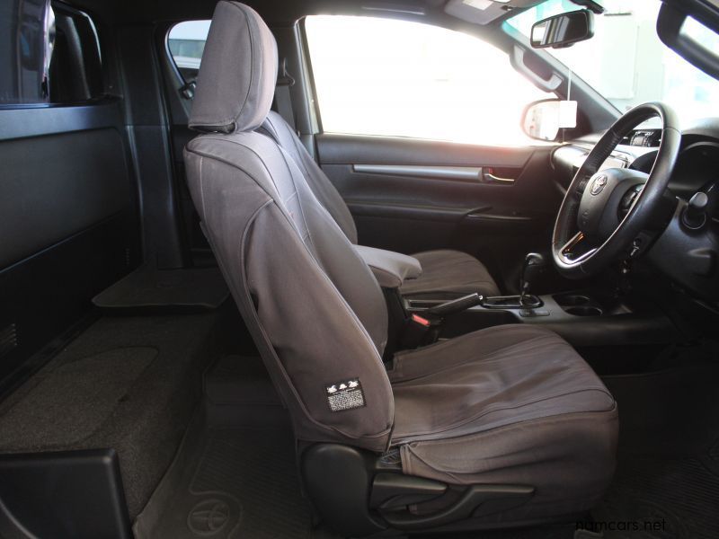 2021 Toyota HILUX 2.8GD6 A/T CLUBCAB 4X4 LEGEND photo