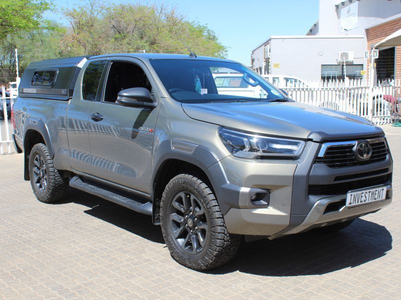 2021 Toyota HILUX 2.8GD6 A/T CLUBCAB 4X4 LEGEND photo