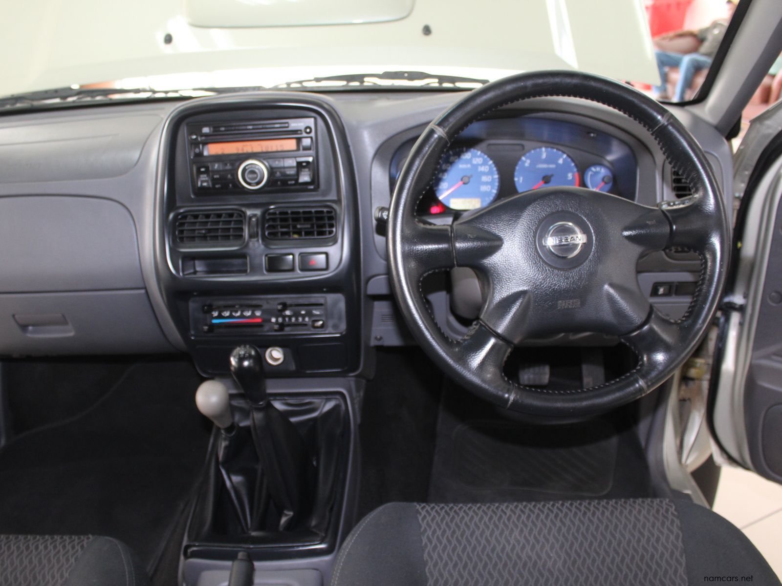 2019 Nissan Np300 2.5 TDI Dcab 4x4 photo