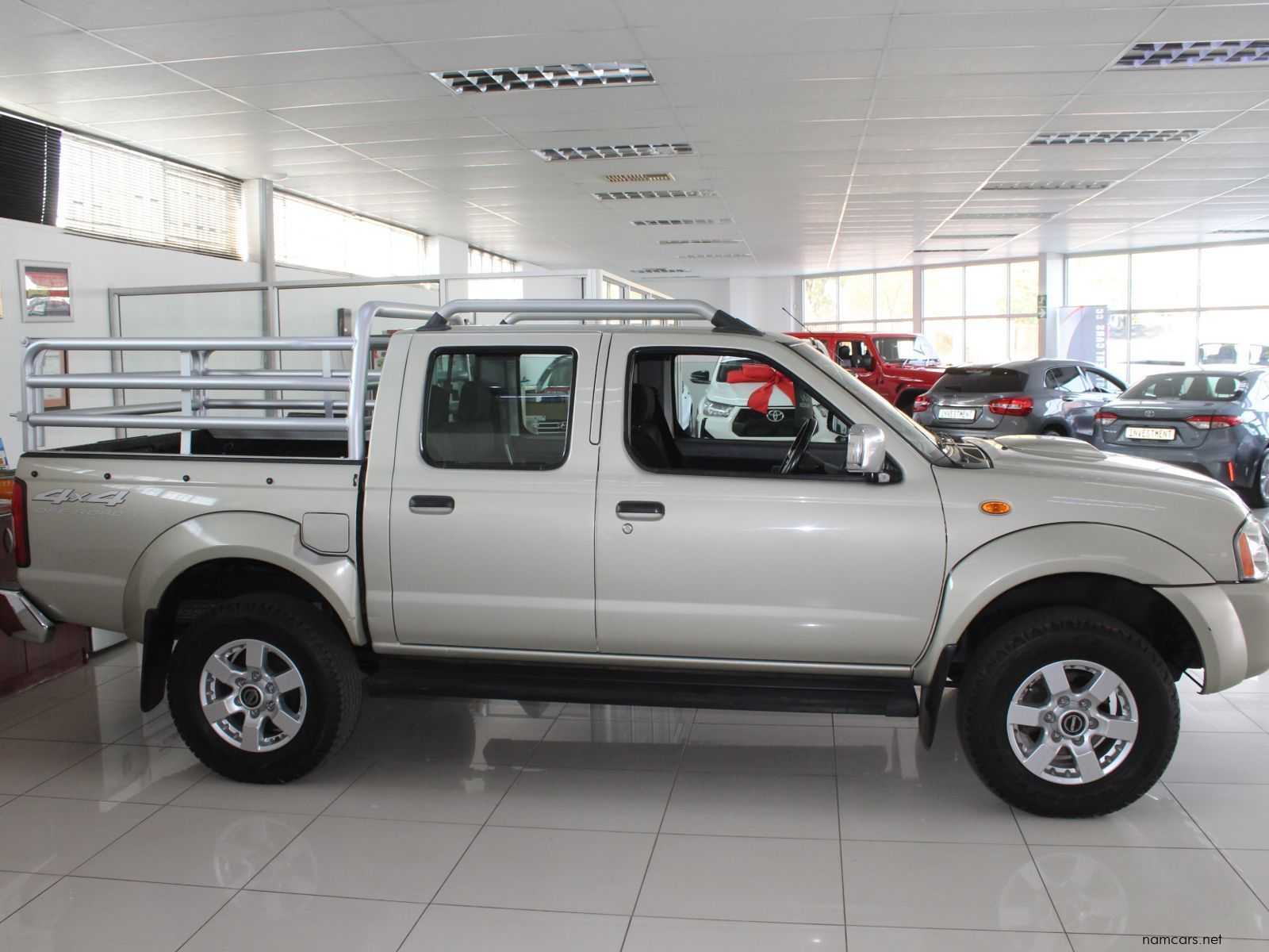 2019 Nissan Np300 2.5 TDI Dcab 4x4 photo