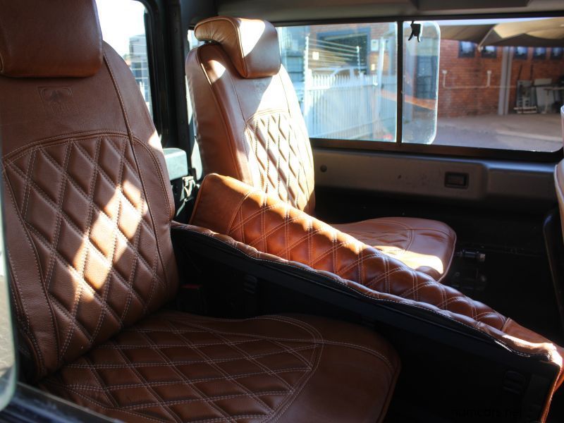 2008 Land Rover Defender 90 Puma photo