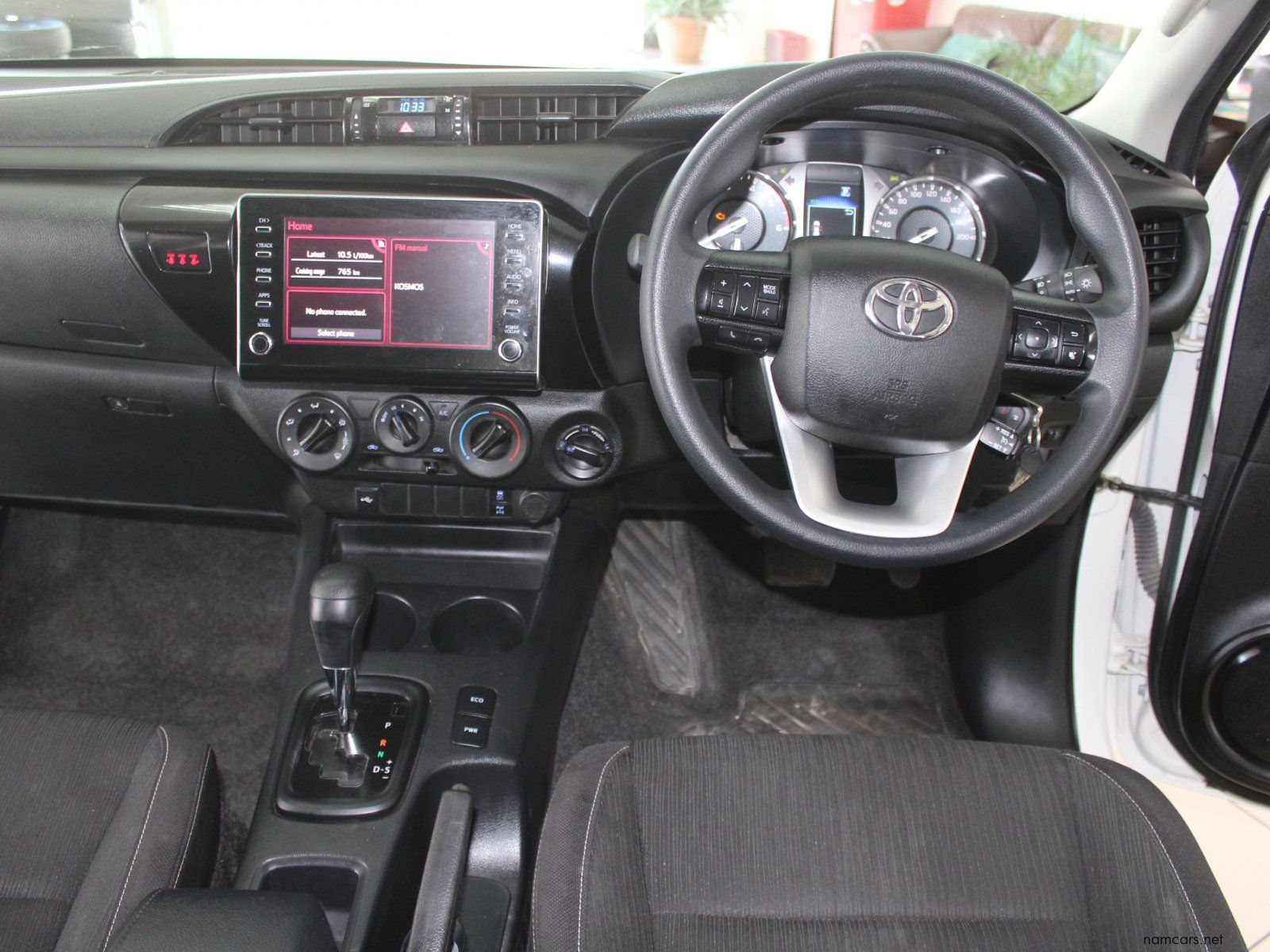2025 Toyota Hilux 2.4GD6 photo