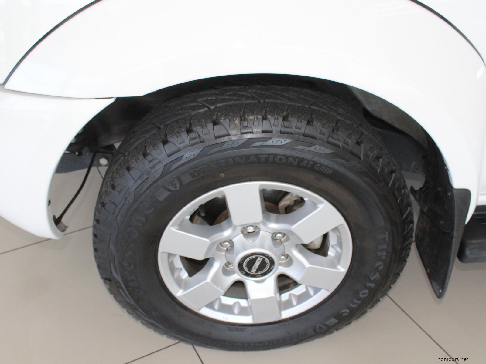 2020 Nissan NP300 DC 4x4 photo