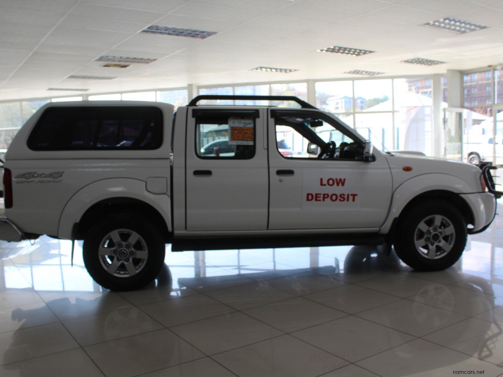 2020 Nissan NP300 DC 4x4 photo