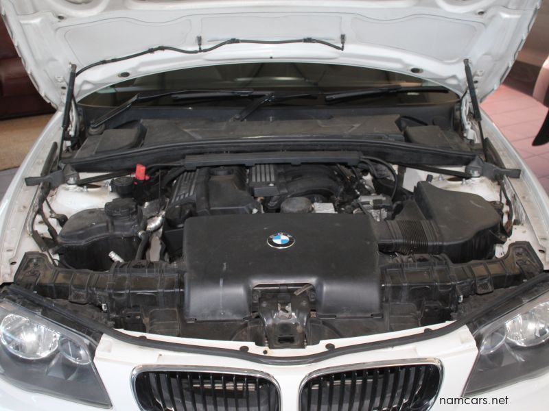 2011 BMW 120I 5 door Hatch photo