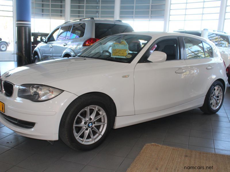 2011 BMW 120I 5 door Hatch photo