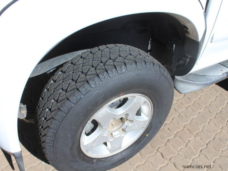 2010 Isuzu KB 360 V6 A/T 4X4 photo
