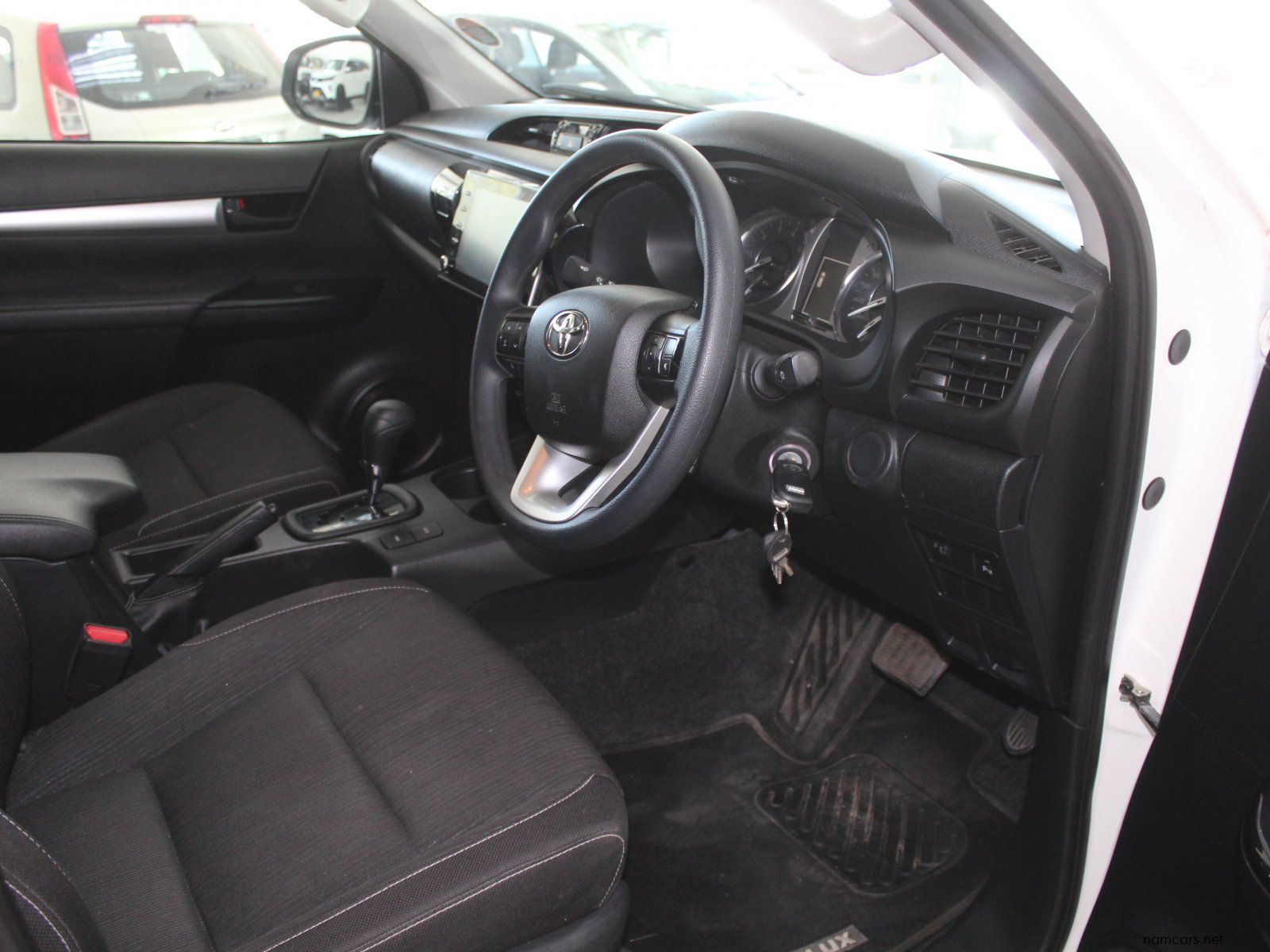 2025 Toyota Hilux 2.4 GD6 photo