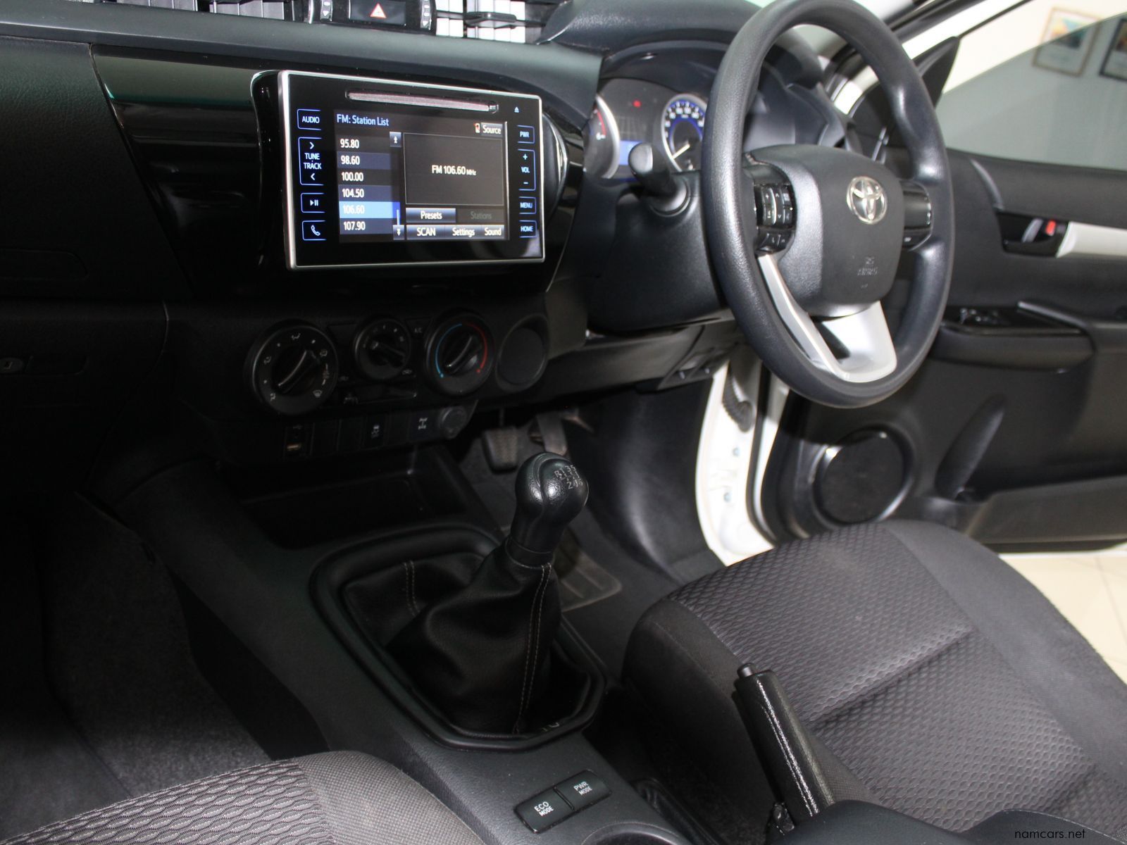 2019 Toyota Hilux 2.4 GD6 RB S cab photo