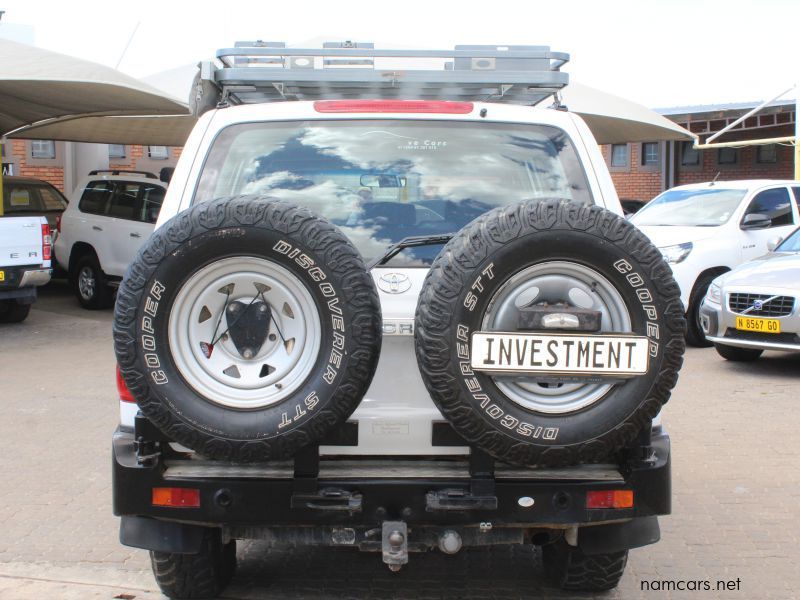 2005 Toyota 105 series 4.5 EFI photo