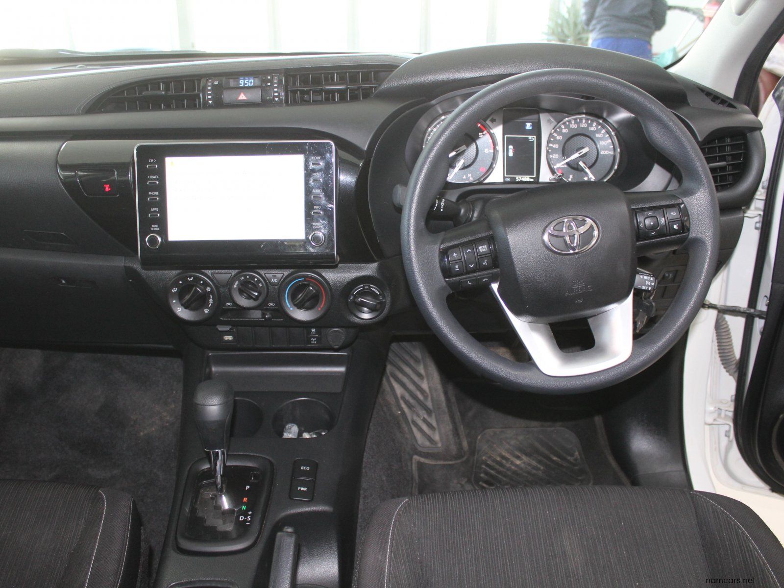 2025 Toyota Hilux 2.4 GD6 photo