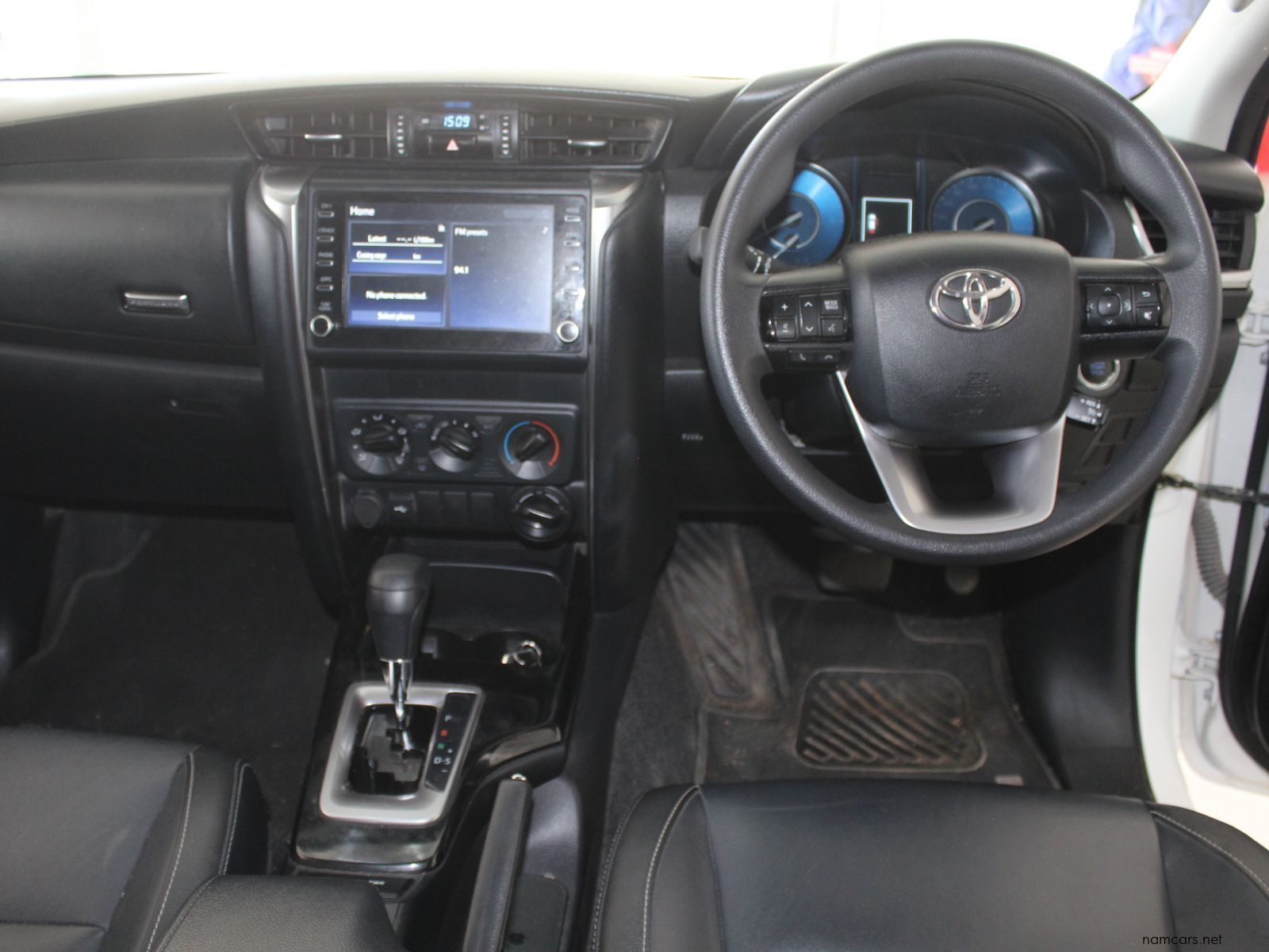 2025 Toyota Fortuner 2.4 GD6 photo