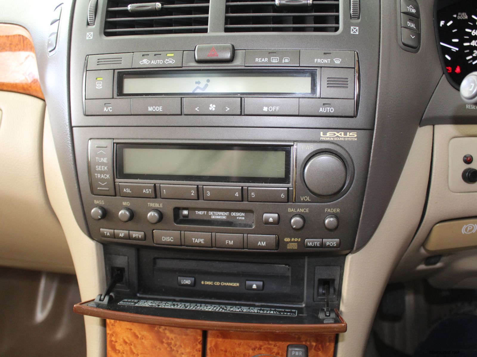 2004 Lexus LS430 V8 photo