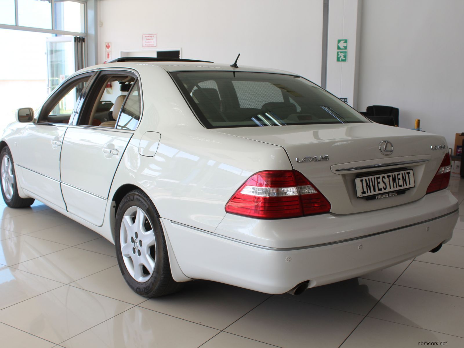 2004 Lexus LS430 V8 photo