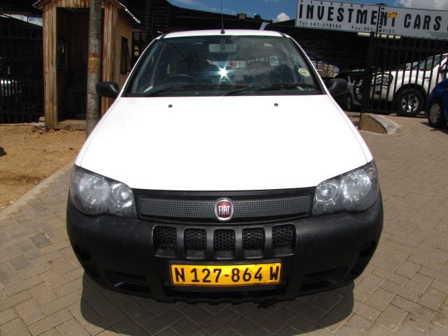 2010 Fiat Strada photo