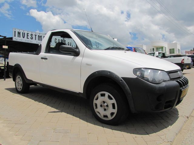 2010 Fiat Strada photo