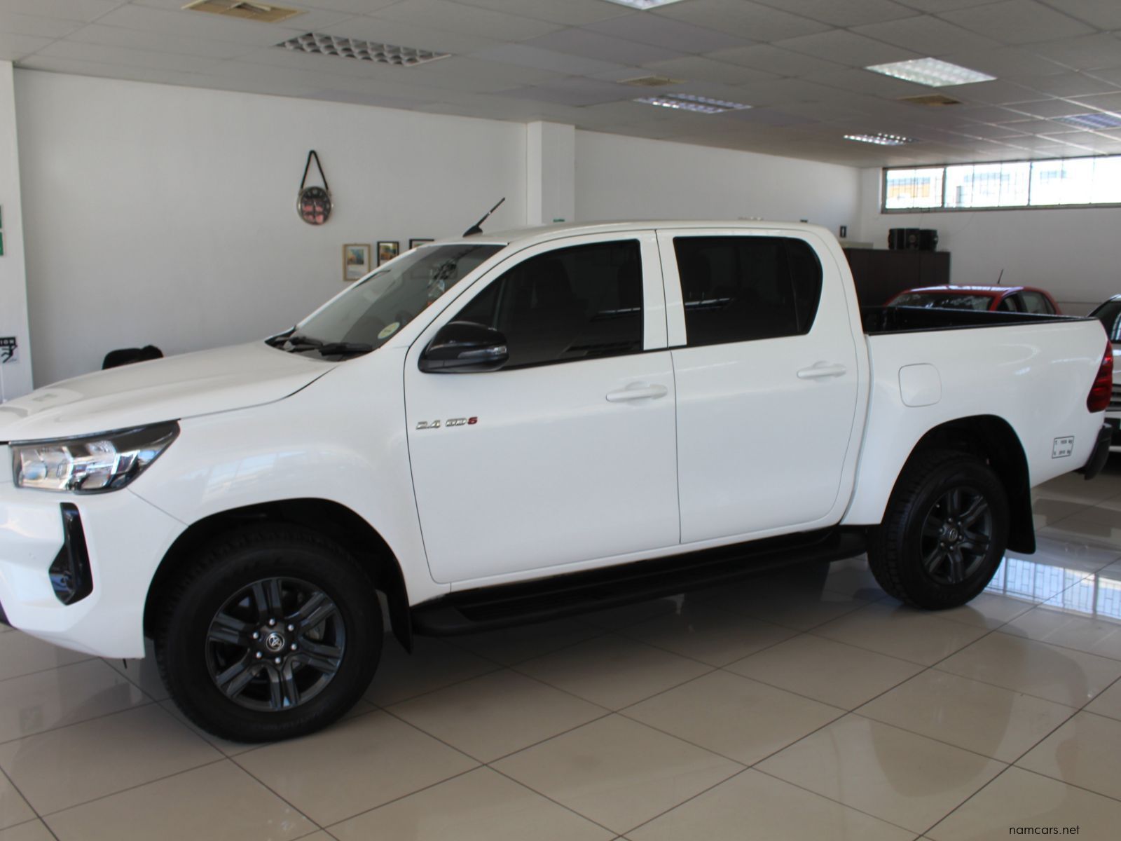2024 Toyota Hilux 2.4 GD6 4x4 auto D cab photo
