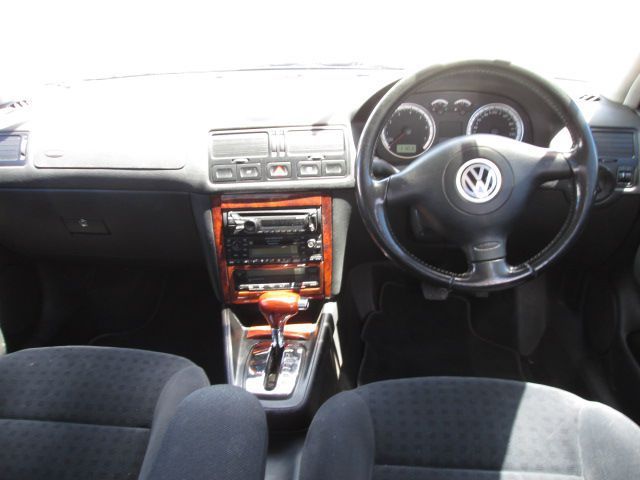 2003 Volkswagen Jetta 4 photo