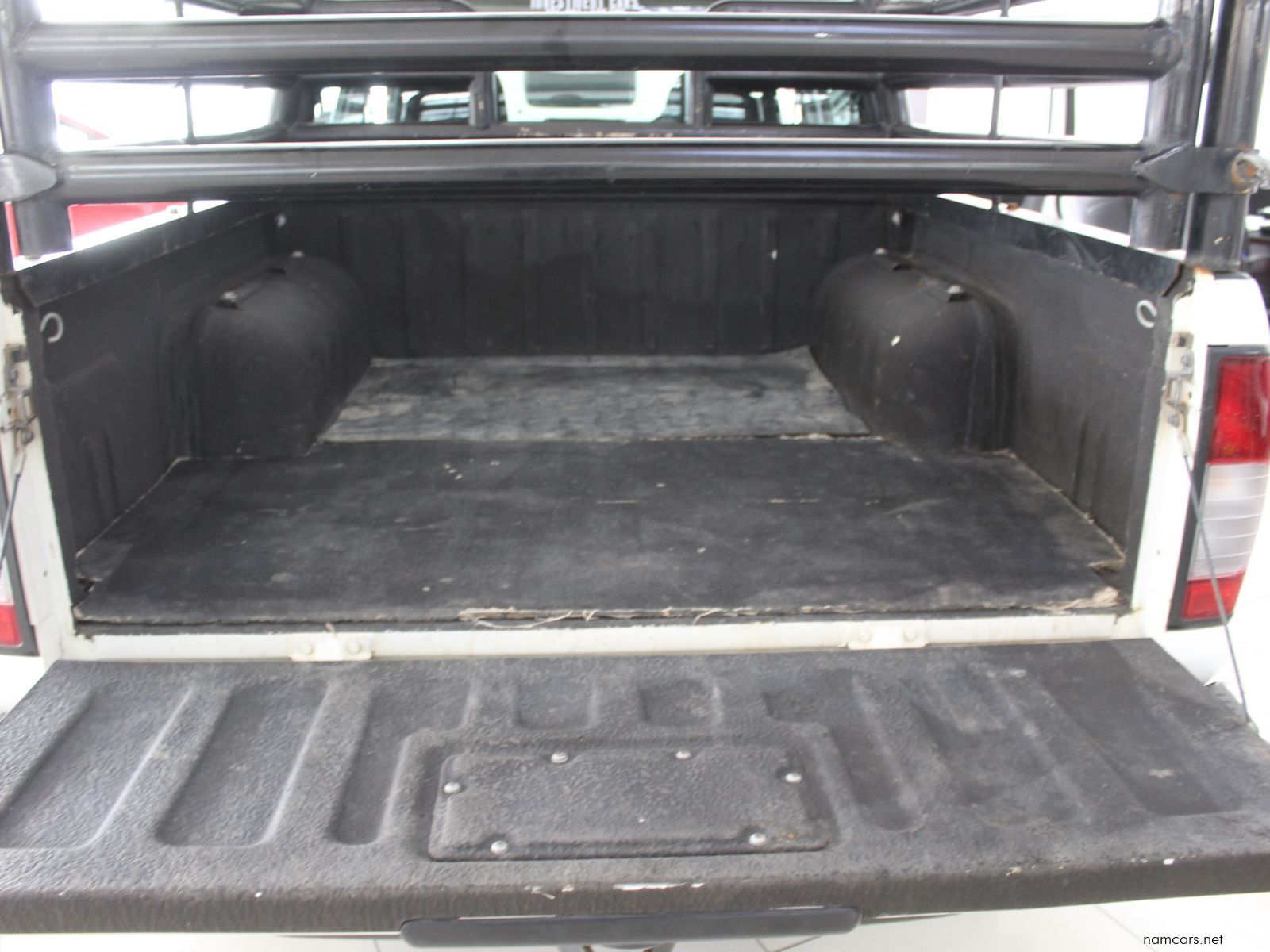 2017 Nissan NP300 2.5 TDI Dcab 4x4 photo