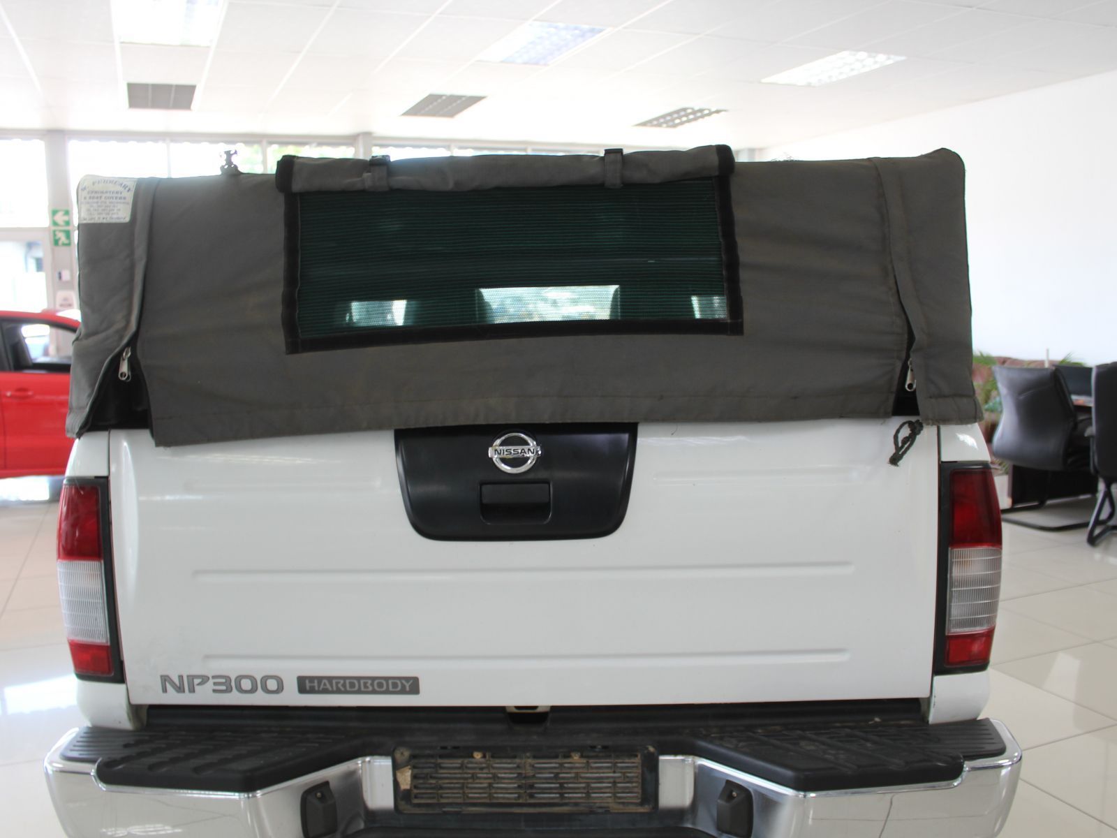 2017 Nissan NP300 2.5 TDI Dcab 4x4 photo