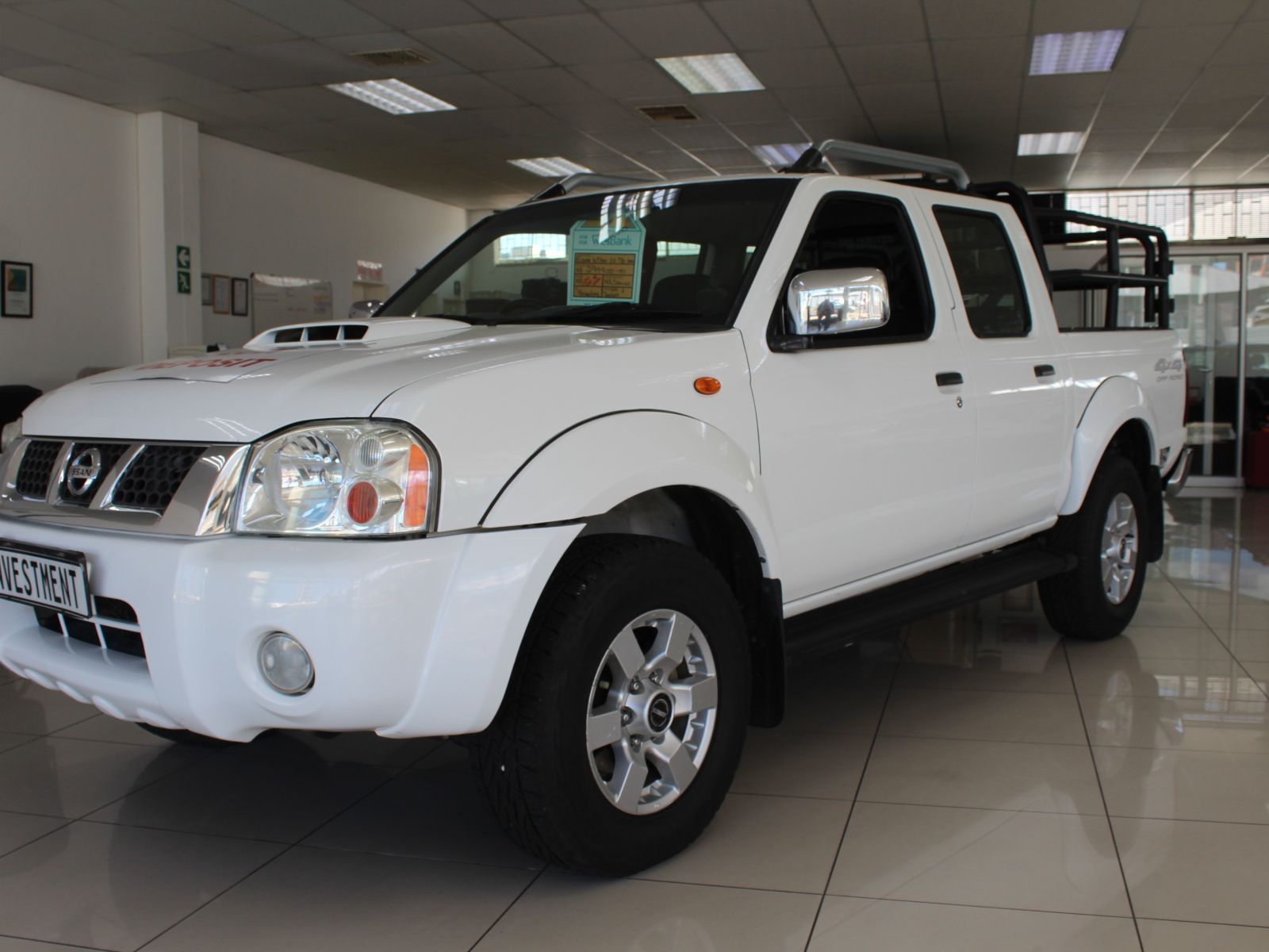 2020 Nissan NP300 photo