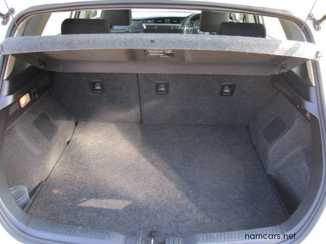 2013 Toyota Auris X photo