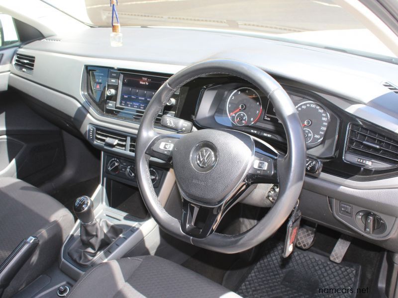 polo comfortline plus 2020 interior