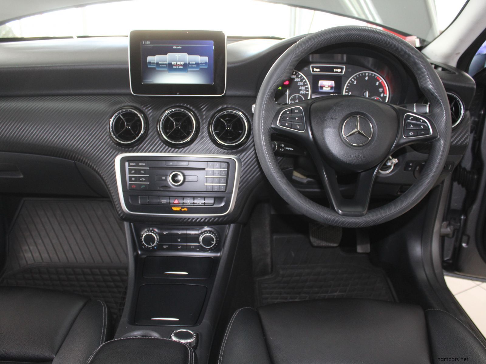 2017 Mercedes-Benz GLA 200d photo