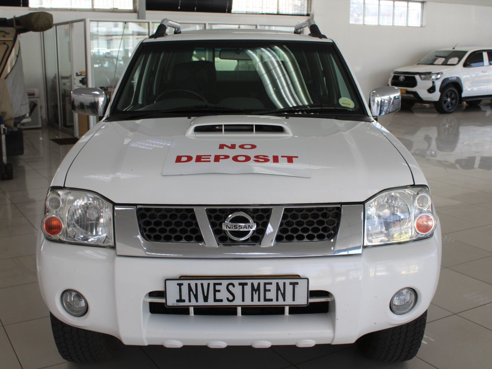 2021 Nissan Np300 photo