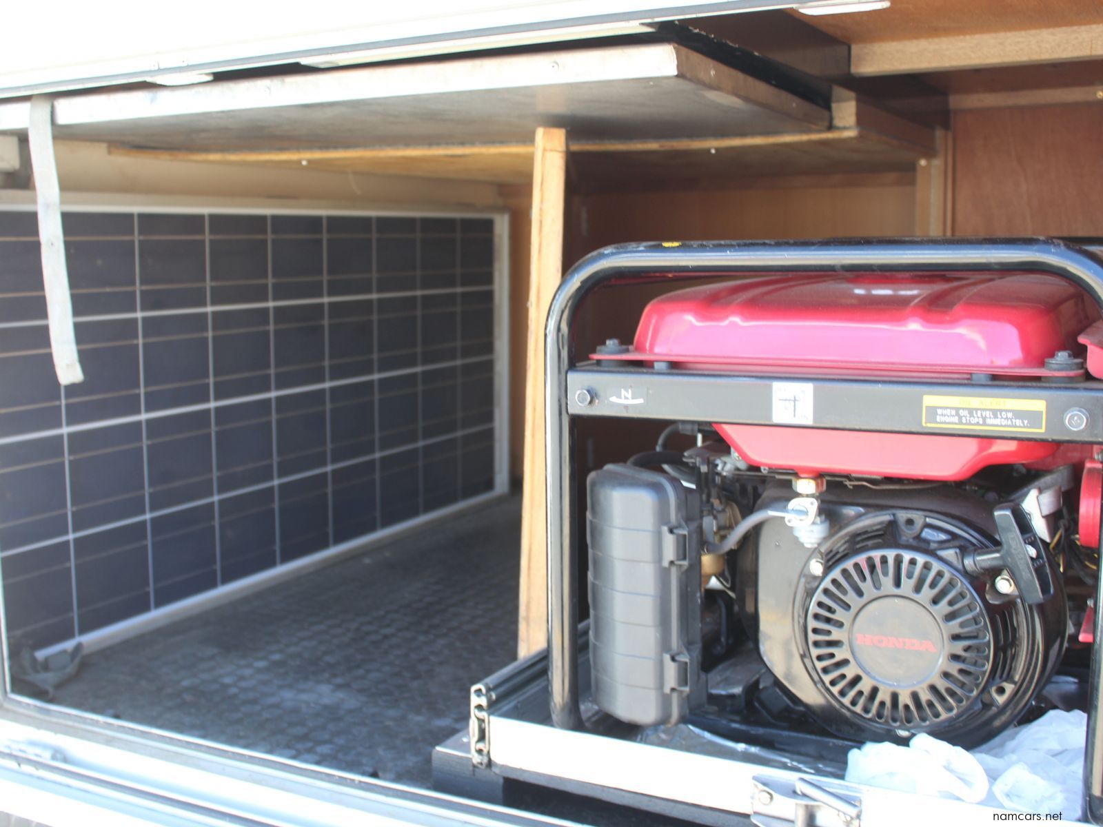 0 Isuzu NPS300 photo