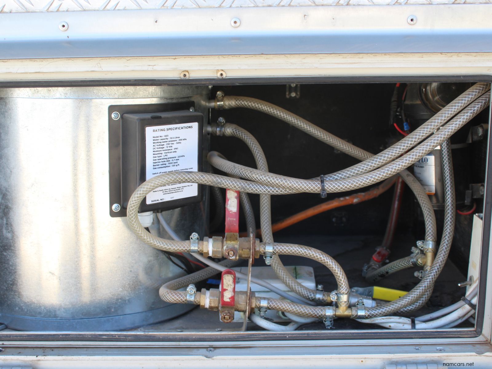 0 Isuzu NPS300 photo