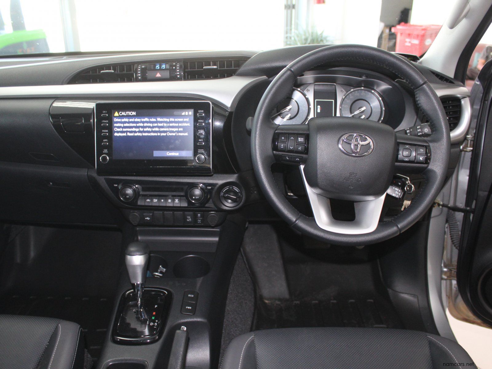 2025 Toyota Hilux Raider DC photo