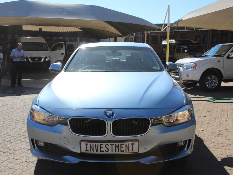 2012 BMW 320D A/T F30 photo