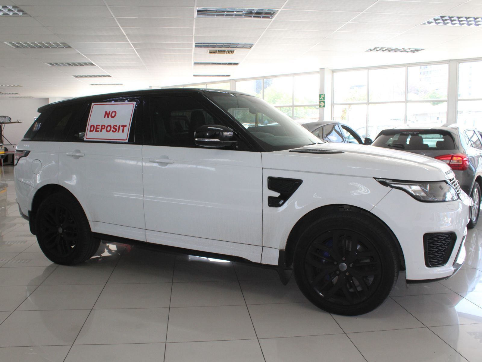 2018 Land Rover Range rover 5.0 SVR photo