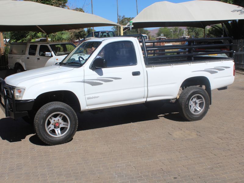 1994 Toyota Hilux 2.4 Diesel 4x4 S Cab photo