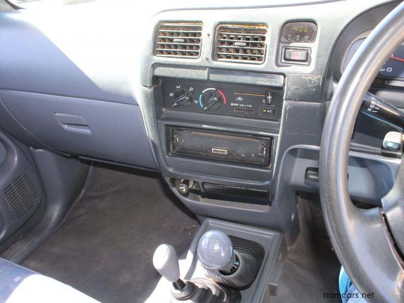 1994 Toyota Hilux 2.4 Diesel 4x4 S Cab photo