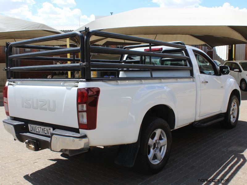 2016 Isuzu KB 300 D-TEC S/C 4X4 photo