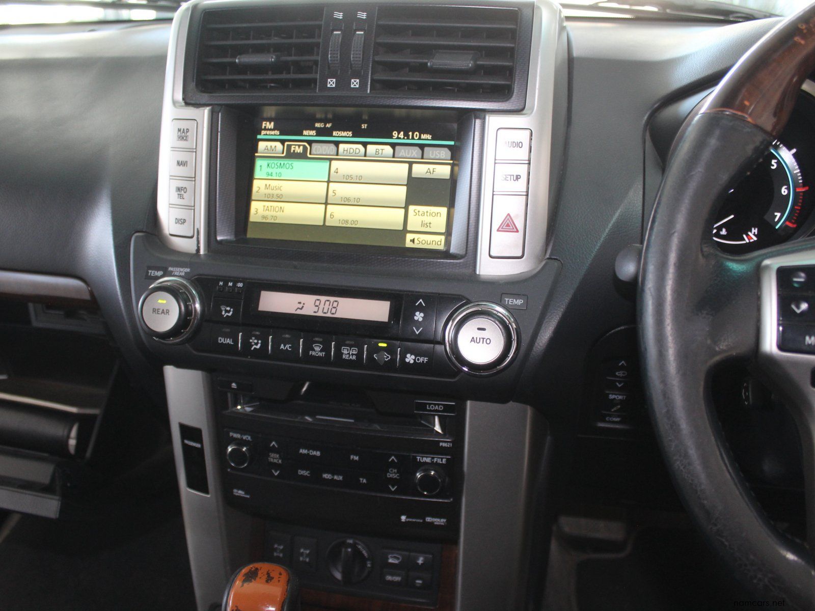 2011 Toyota Prado VX 4.0 photo