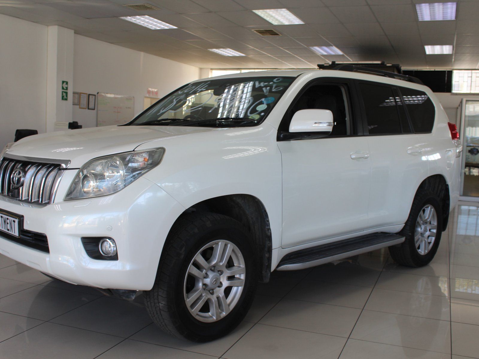 2011 Toyota Prado VX 4.0 photo